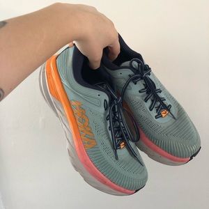 hoka bondi 7 women’s 9.5